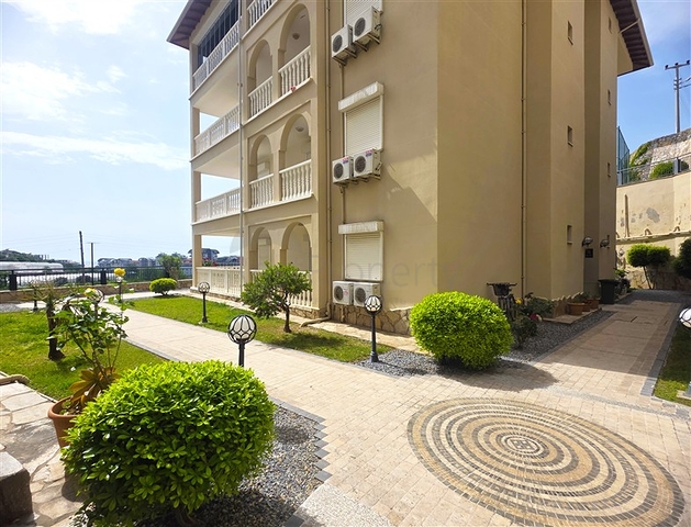 Просторная квартира 2+1 с видом на море в тихом районе Алании 