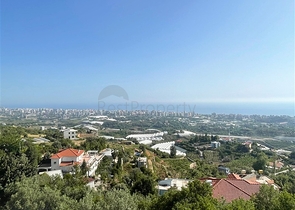 Просторная вилла 11+2 с частным участком и панорамным видом на море