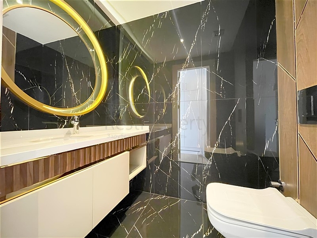 Современный пентхаус 2+1 в аренду в центре Аланьи — всего в 150 метрах от моря