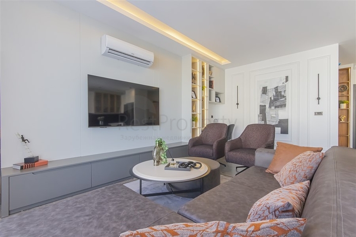 Роскошный пентхаус с видом на море в 50 метрах от моря