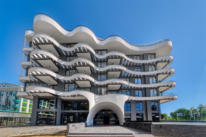 Роскошный пентхаус с видом на море в 50 метрах от моря