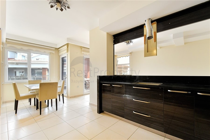 Просторный пентхаус в зелёном районе Оба