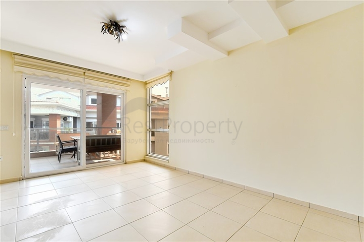 Просторный пентхаус в зелёном районе Оба