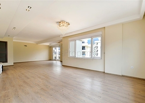 Просторный пентхаус в зелёном районе Оба