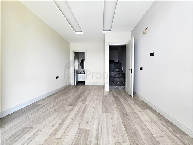 Просторный дуплекс 4+1 в районе Оба – сочетание уюта, тишины и качества