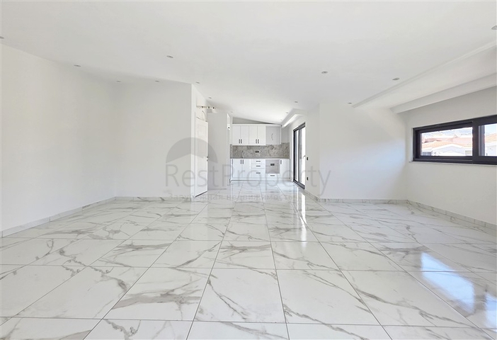 Просторный дуплекс 3+1 в центре Аланьи — стиль, комфорт и шаговая доступность до моря