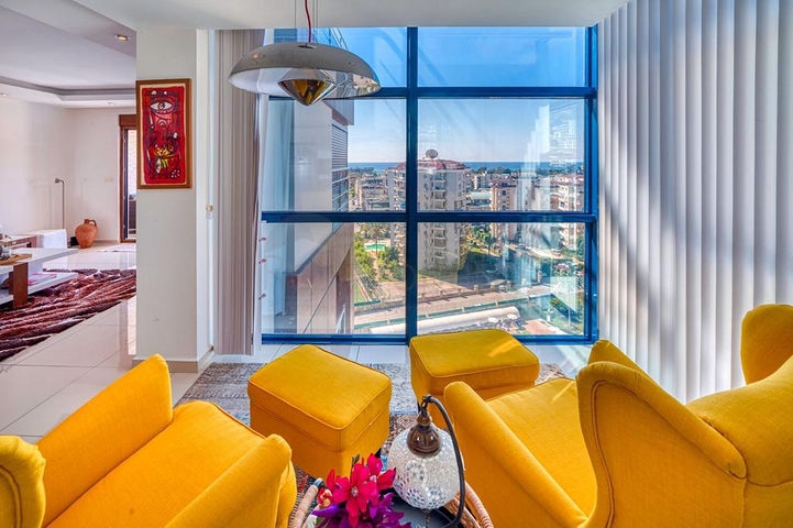 Элегантный пентхаус с видом на море в сердце Аланьи