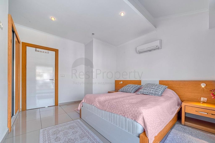 Элегантный пентхаус с видом на море в сердце Аланьи