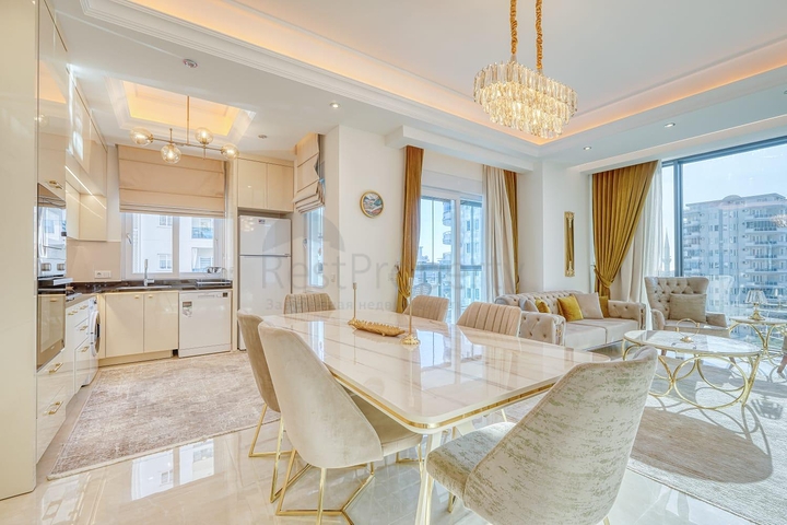 Современная квартира у моря в развитом районе Аланьи