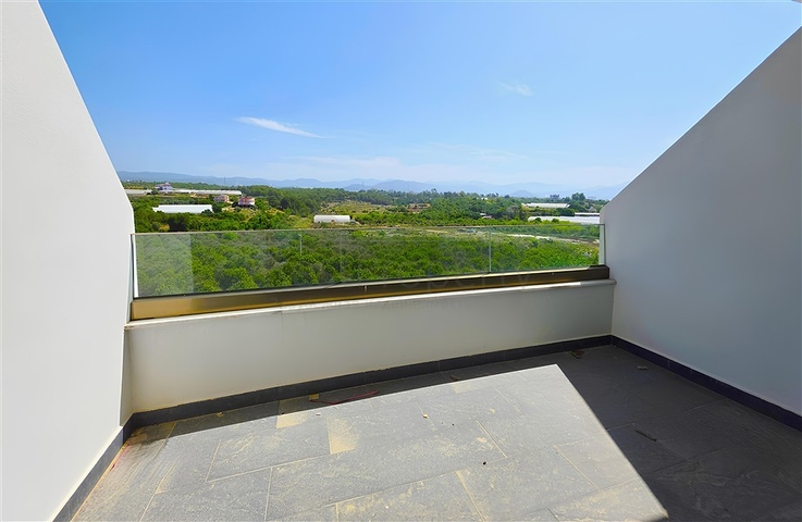 Роскошная квартира у моря с развитой инфраструктурой в Тюрклере