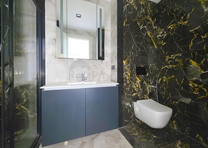 Роскошная квартира у моря с развитой инфраструктурой в Тюрклере