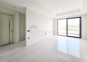 Роскошная квартира у моря с развитой инфраструктурой в Тюрклере