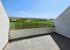 Роскошная квартира у моря с развитой инфраструктурой в Тюрклере