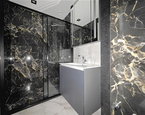 Роскошная квартира формата 3+1 в современном жилом комплексе 