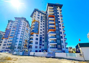 Современная квартира 1+1 в аренду — комфорт и инфраструктура в центре Махмутлара