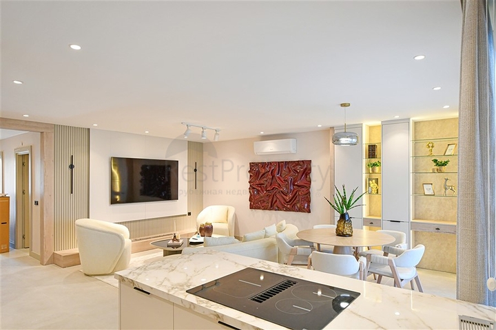 Просторная меблированная квартира 2+1 рядом с морем — идеальный вариант для жизни и отдыха