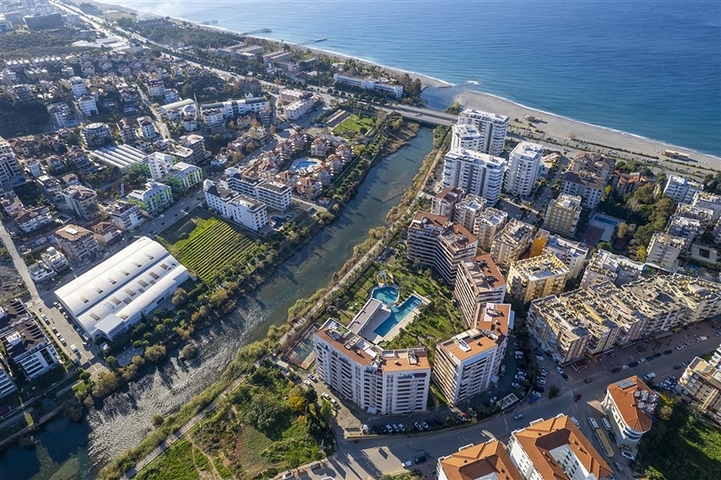 Просторная меблированная квартира 2+1 рядом с морем — идеальный вариант для жизни и отдыха