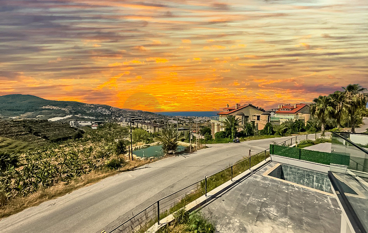 Современная вилла с морским видом в окружении природы и премиального комфорта