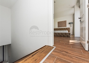 Современная вилла с морским видом в окружении природы и премиального комфорта