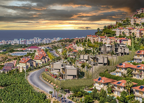 Современная вилла с морским видом в окружении природы и премиального комфорта