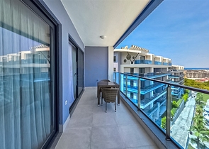 Современные апартаменты с панорамным видом на море 