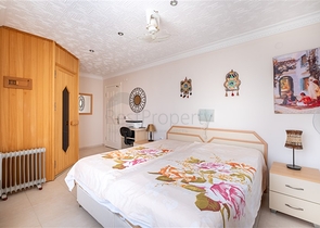 Идеальный дом у моря: просторная вилла с видом на Средиземное море