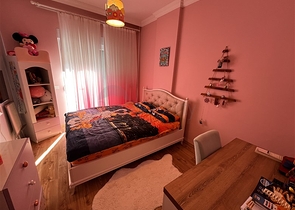 Просторная меблированная квартира для жизни в центре Оба