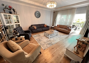 Просторная меблированная квартира для жизни в центре Оба