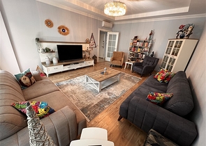 Просторная меблированная квартира для жизни в центре Оба