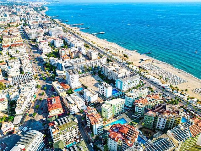 Меблированная квартира в 50 метрах от пляжа в самом центре Оба