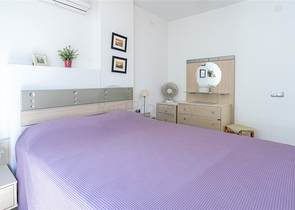 Меблированная квартира в 50 метрах от пляжа в самом центре Оба