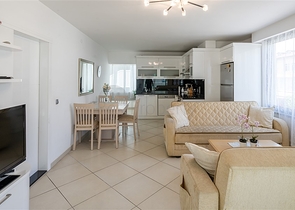 Меблированная квартира в 50 метрах от пляжа в самом центре Оба