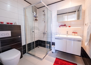 Семейная квартира в ухоженном комплексе с отельной инфраструктурой