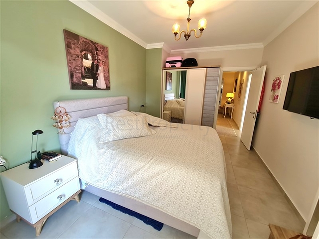 Современная квартира с полным комфортом в центре Оба