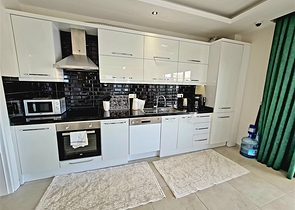 Современная квартира с полным комфортом в центре Оба