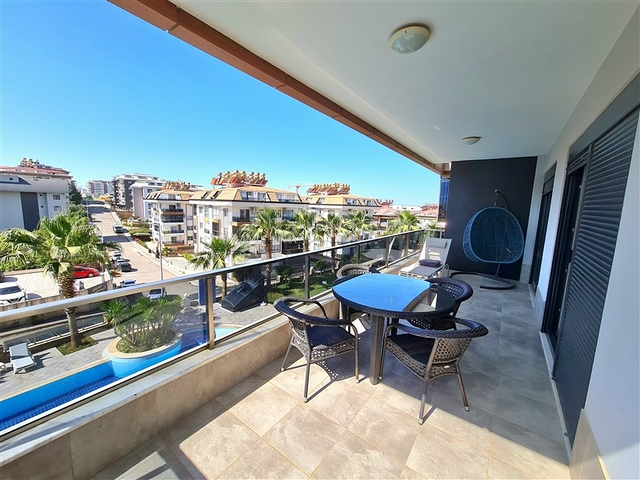 Современная меблированная квартира в жилом комплексе с богатой инфраструктурой в районе Оба