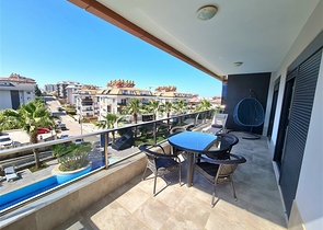 Современная меблированная квартира в жилом комплексе с богатой инфраструктурой в районе Оба