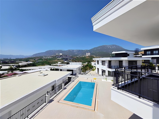 Роскошная вилла 4+1 с частным бассейном и видом на море в Каргыджаке