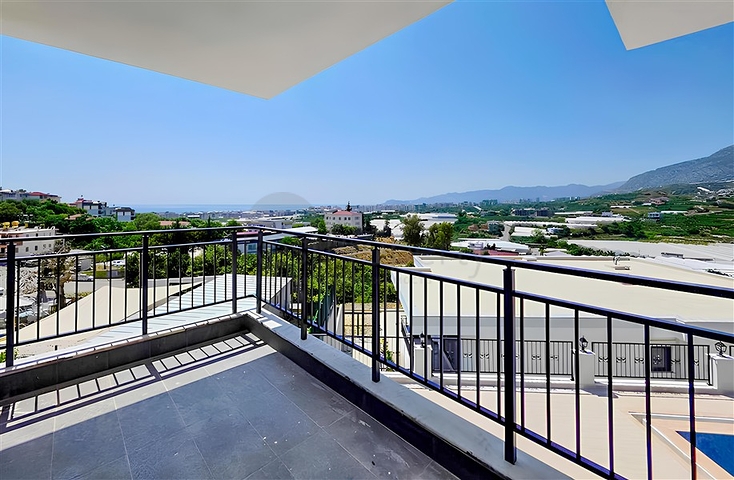 Роскошная вилла 4+1 с частным бассейном и видом на море в Каргыджаке