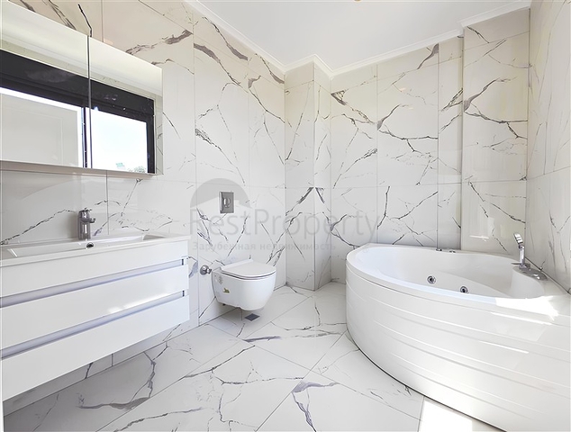 Роскошная вилла 4+1 с частным бассейном и видом на море в Каргыджаке