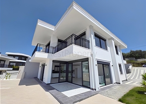 Роскошная вилла 4+1 с частным бассейном и видом на море в Каргыджаке