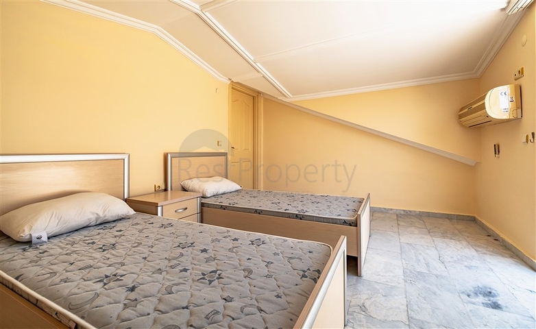 Просторный пентхаус 4+1 в уютном жилом комплексе в районе Оба — комфорт для всей семьи