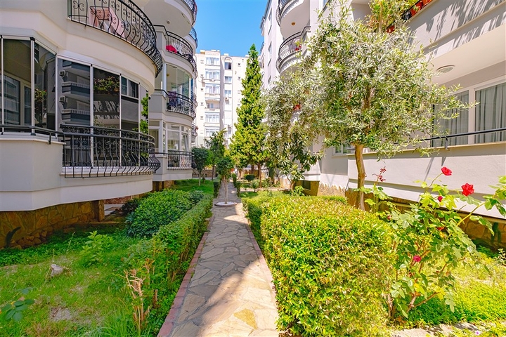 Просторный пентхаус 4+1 в уютном жилом комплексе в районе Оба — комфорт для всей семьи