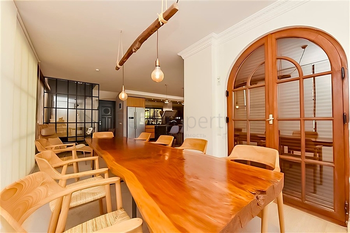 Элитная вилла 5+2 с видом на море в центре Аланьи — приватность, комфорт и роскошь в одном месте