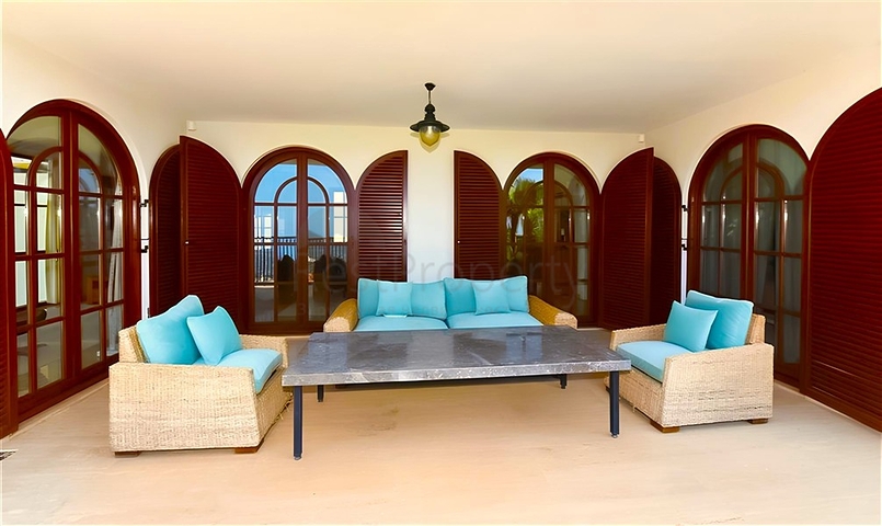 Элитная вилла 5+2 с видом на море в центре Аланьи — приватность, комфорт и роскошь в одном месте