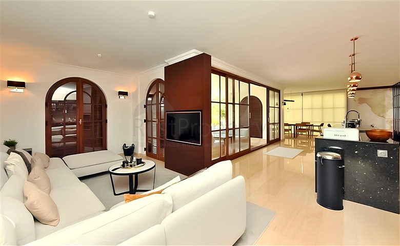 Элитная вилла 5+2 с видом на море в центре Аланьи — приватность, комфорт и роскошь в одном месте