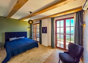 Элитная вилла 5+2 с видом на море в центре Аланьи — приватность, комфорт и роскошь в одном месте