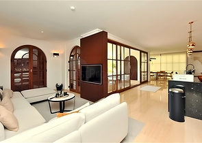 Элитная вилла 5+2 с видом на море в центре Аланьи — приватность, комфорт и роскошь в одном месте