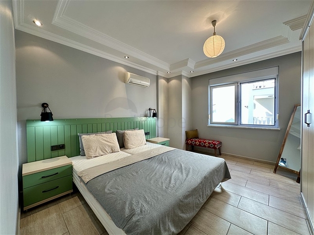 Просторная меблированная квартира 2+1 всего в 150 метрах от моря в районе Оба