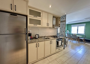 Просторная меблированная квартира 2+1 всего в 150 метрах от моря в районе Оба